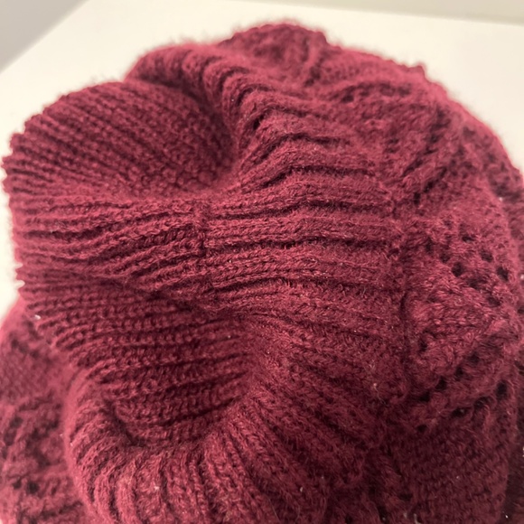 Knitted Beret Amelie bardo with Pompom - Picture 5 of 5